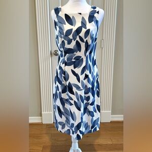 Dressbarn Sz 4 Blue and White Sheath Midi Dress Sleeveless